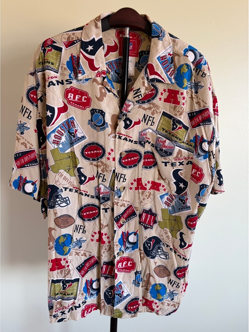 NFL Houston Texans Men’s Large All Over Print Rayon Button Up Shirt